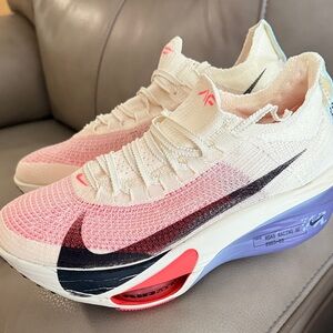 Nike Women’s Alphafly Brand New